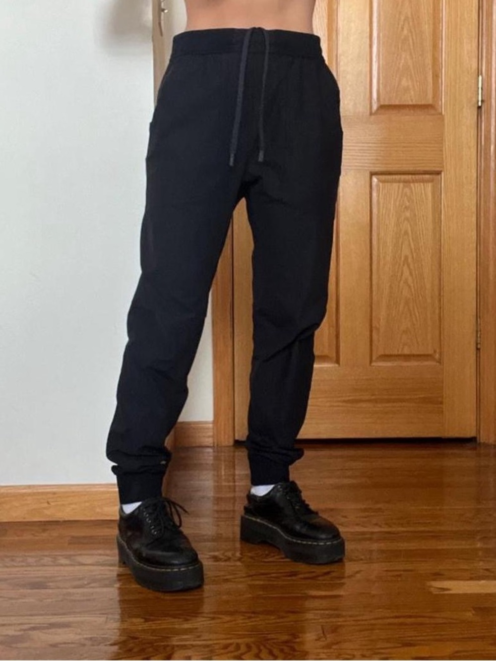 Lululemon Men's Black Jogger Pants - ABC Warpstreme - Size Small